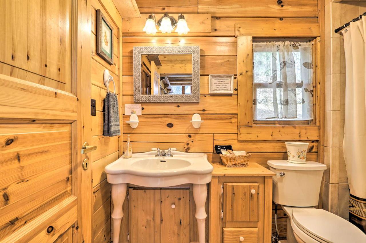 Holiday home Creekside Game And Hot Tub! *