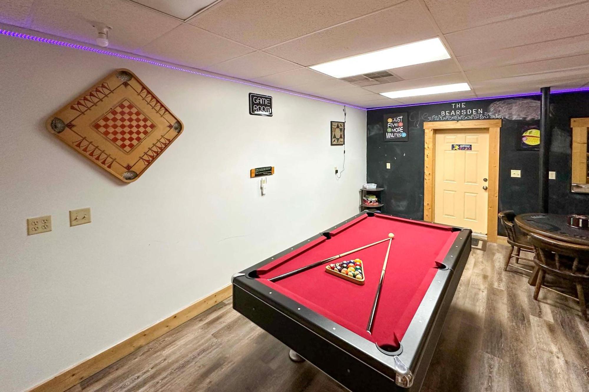 Holiday home Creekside Game And Hot Tub! Sevierville