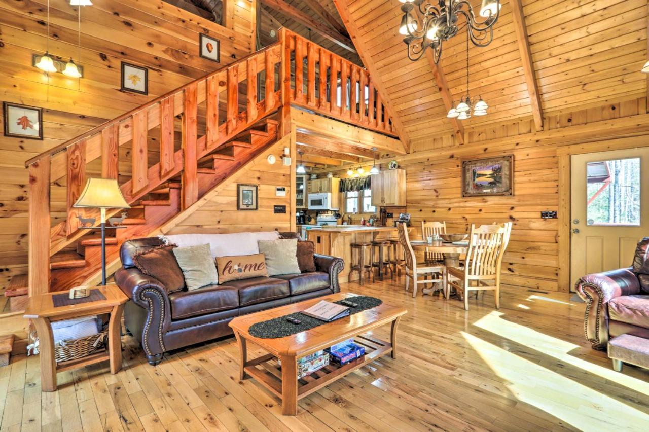 Creekside Game And Hot Tub! Holiday home
