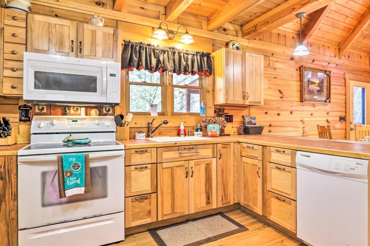 Holiday home Creekside Game And Hot Tub! *