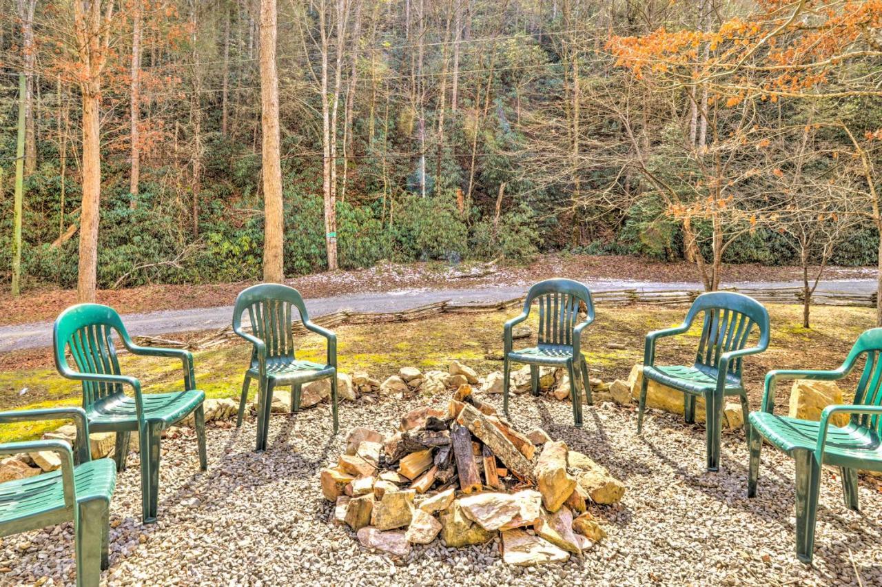 Holiday home Creekside Game And Hot Tub! Sevierville