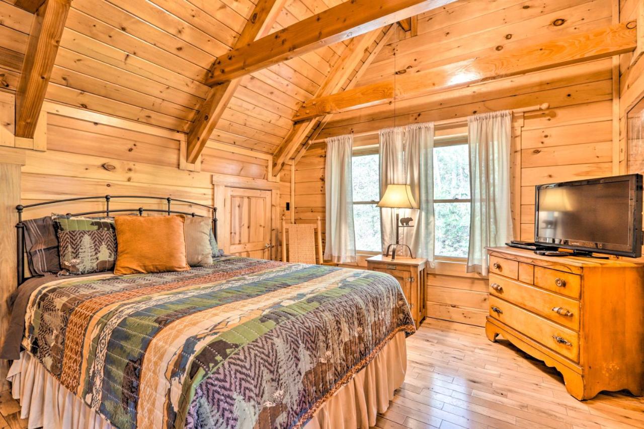 Creekside Game And Hot Tub! * Sevierville
